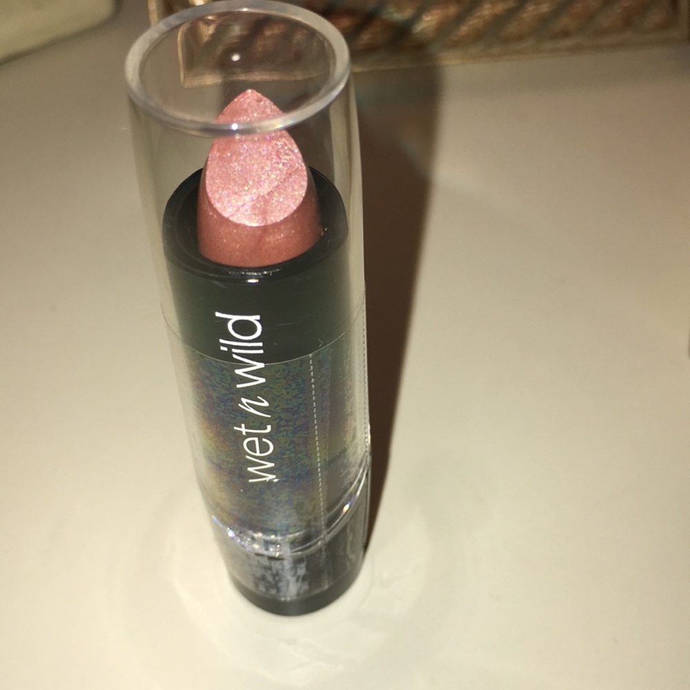 🔥 3 for $6🔥..nice shade of lipstick.531C.Breeze..NWOT